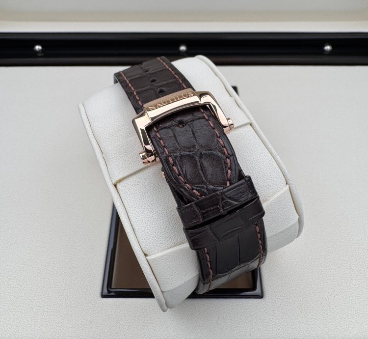 Patek Philippe Nautilus Chronograph 40 5mm Rosegold Like New