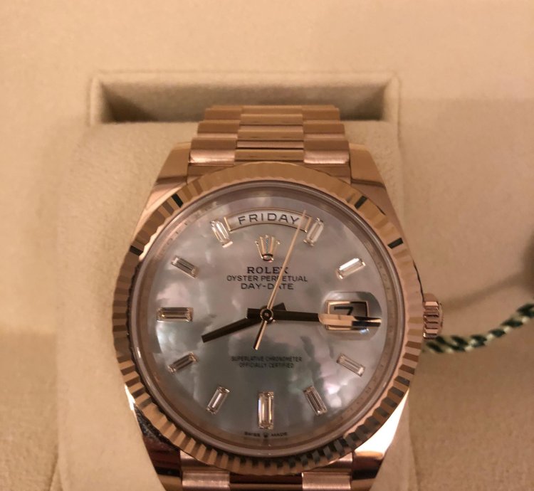 Rolex Day-date 40 Mother Of Pearl Baguette