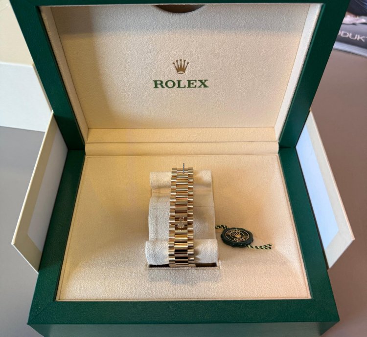 Rolex Day-date 40 New 04 25 Fullset Green Dial