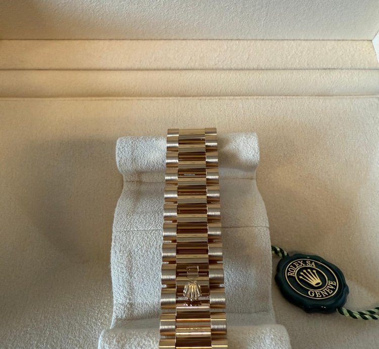 Rolex Day-date 40 New 04 25 Fullset Green Dial
