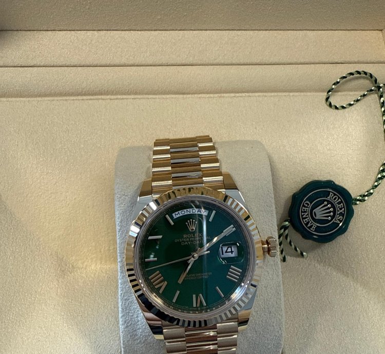 Rolex Day-date 40 New 04 25 Fullset Green Dial