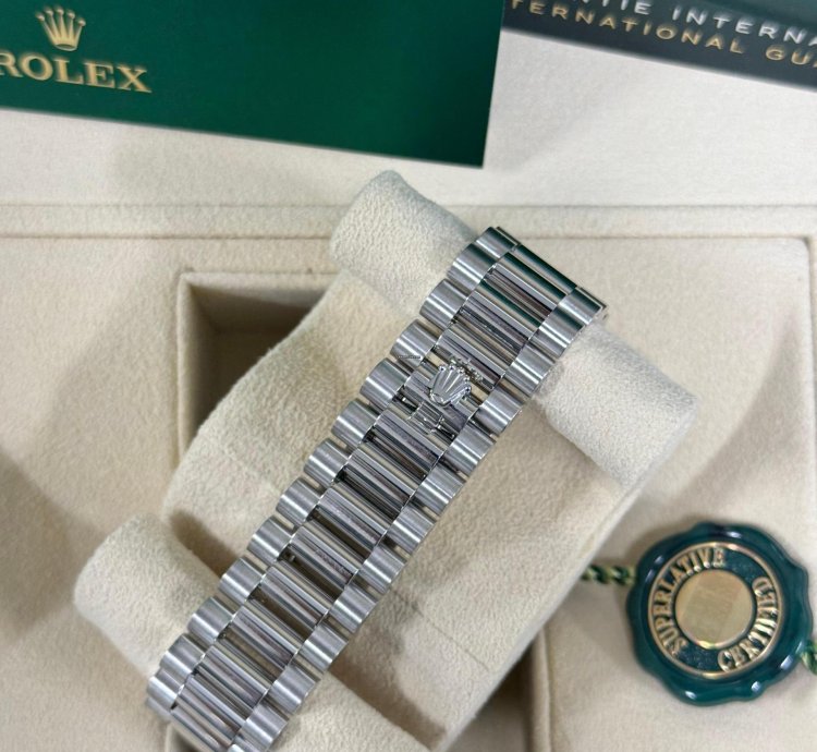 Rolex Day-date 40 New 2023 Fluted Baguette Dial 228236