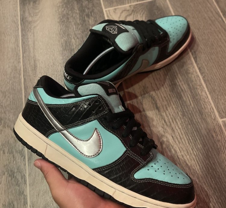 Diamond Supply Co Dunk Low Pro Sb Tiffany
