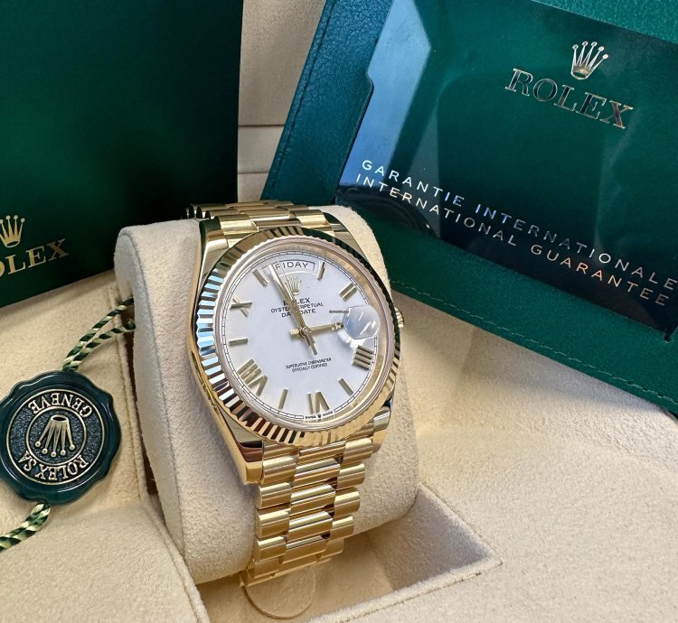 Rolex Day-date 40 New 2023 White Roman Dial Yellow Gold Fluted Bezel Jubilee Bracelet