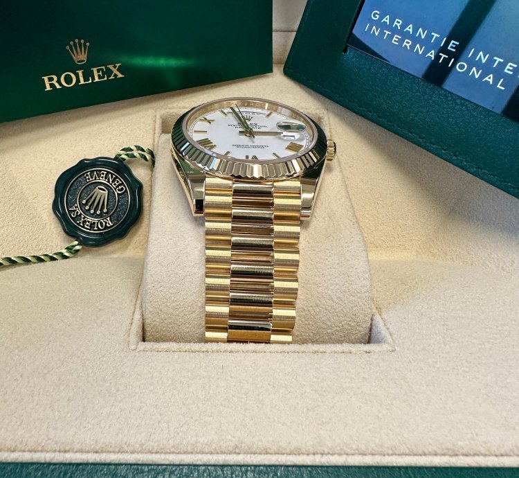 Rolex Day-date 40 New 2023 White Roman Dial Yellow Gold Fluted Bezel Jubilee Bracelet