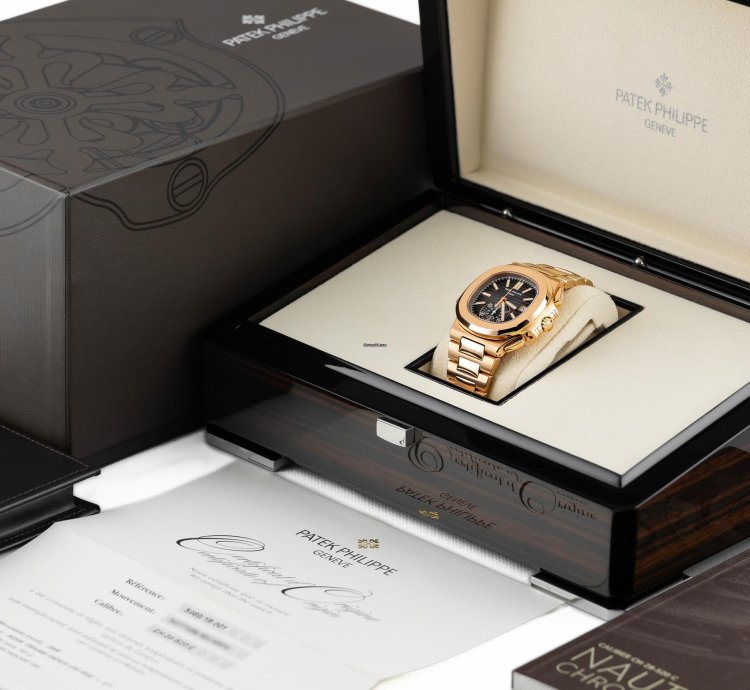 Patek Philippe Nautilus Chronograph Rose Gold 18k Black Dial Ref 5980 1r-001 Full Set