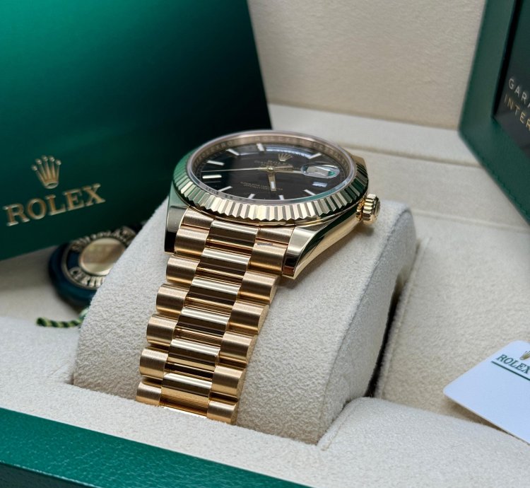 Rolex Day-date 40 New 2024 Black Dial Yellow Gold Fluted Bezel President Bracelet