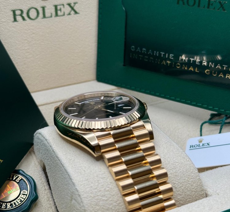 Rolex Day-date 40 New 2024 Black Dial Yellow Gold Fluted Bezel President Bracelet