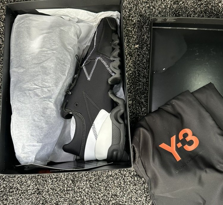 -3 Ekika Adidas