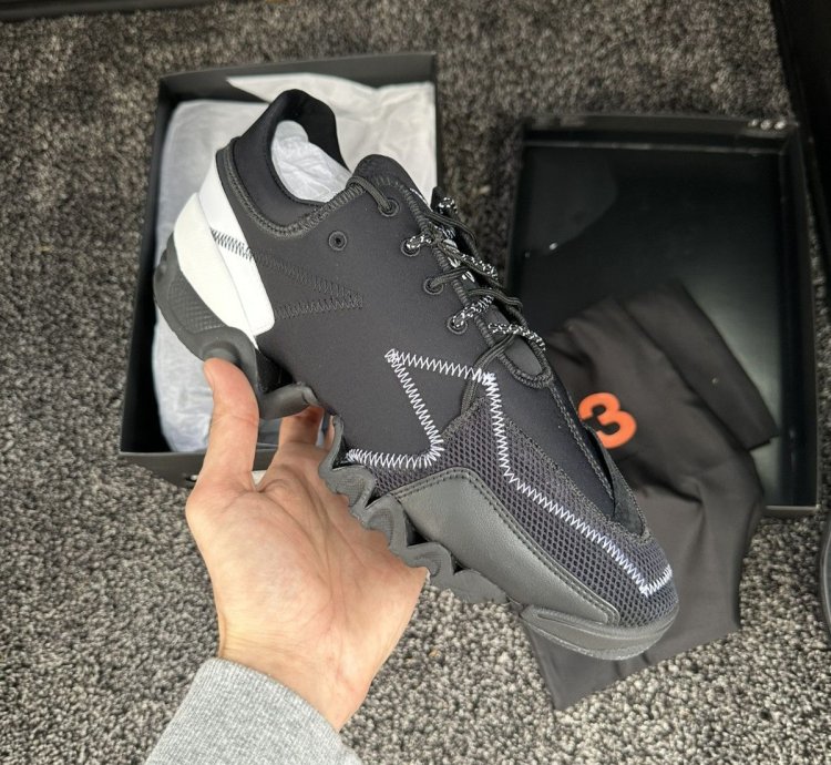 -3 Ekika Adidas