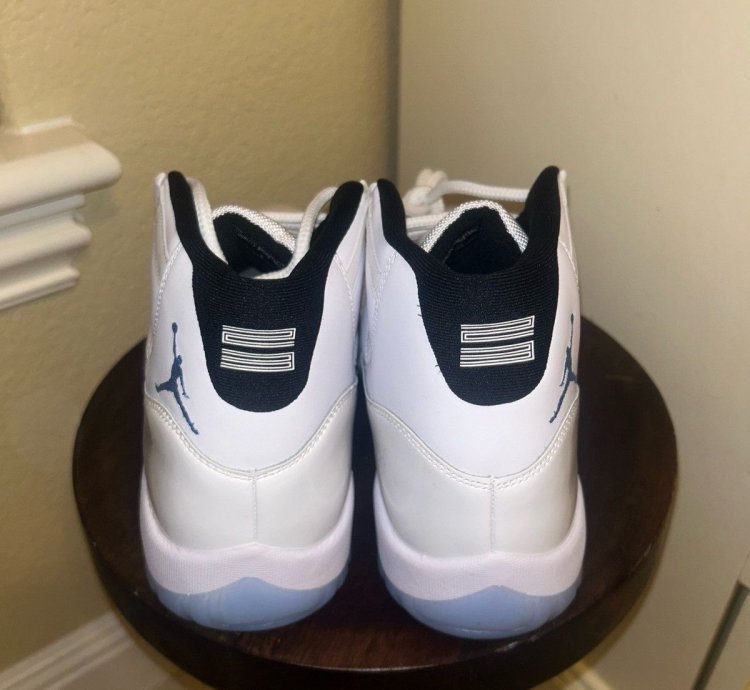 Ds Jordan 11 Retro Legend Blue