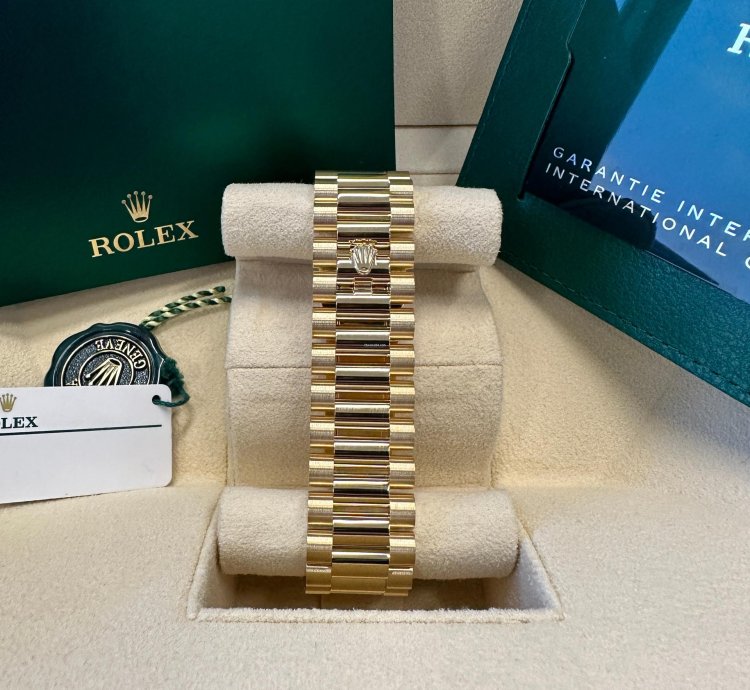 Rolex Day-date 40 New 2024 Black Index Dial Yellow Gold Fluted Bezel President Bracelet