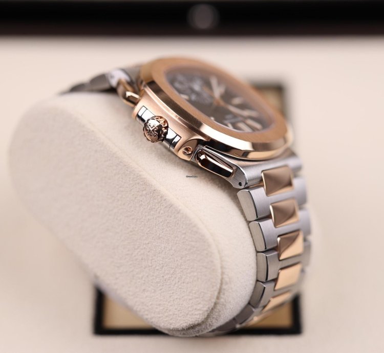 Patek Philippe Nautilus Chronograph Stahl Ros Gold - 2021 - Deu - Zustand Sehr Gut - Fullset