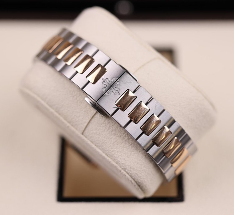 Patek Philippe Nautilus Chronograph Stahl Ros Gold - 2021 - Deu - Zustand Sehr Gut - Fullset