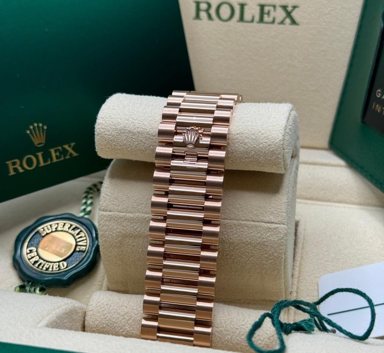 Rolex Day-date 40 New 2024 Chocolate Brown Baguette Diamond Dial Rose Gold President Bracelet
