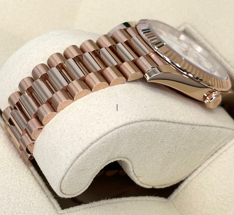 Rolex Day-date 40 New 2024 Day-date 40mm 228235 Presidential Rose Gold White Dial