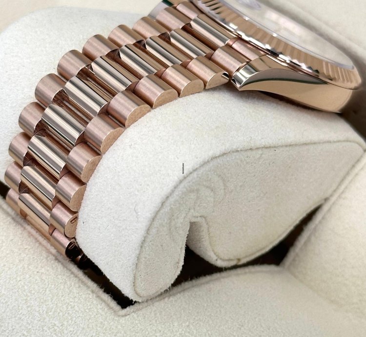 Rolex Day-date 40 New 2024 Day-date 40mm 228235 Presidential Rose Gold White Dial
