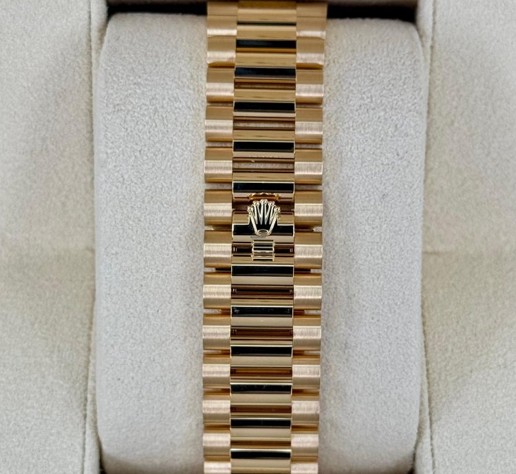 Rolex Day-date 40 New 2024 Day-date 40mm 228238 Presidential Black Diamond Baguette Dial
