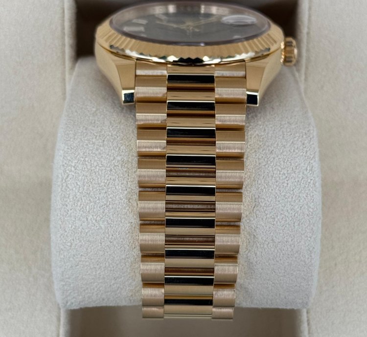 Rolex Day-date 40 New 2024 Day-date 40mm 228238 Presidential Black Diamond Baguette Dial