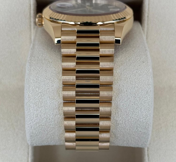 Rolex Day-date 40 New 2024 Day-date 40mm 228238 Presidential Black Diamond Baguette Dial