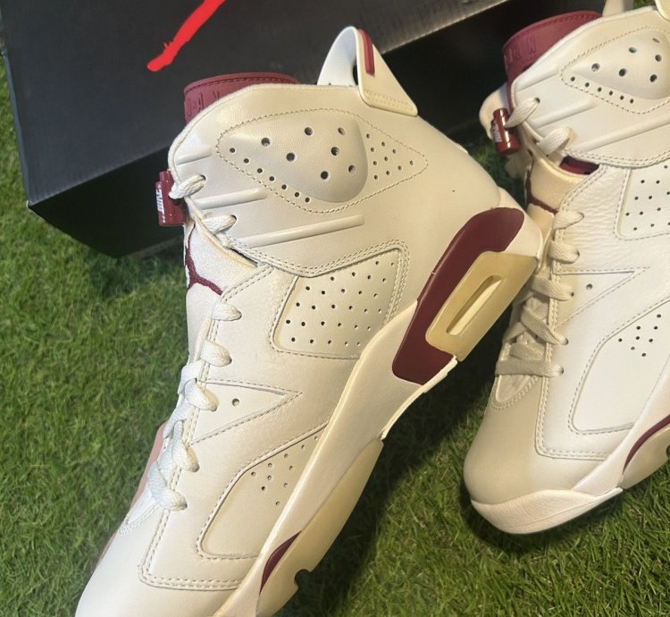 Ds Jordan 6 Maroon