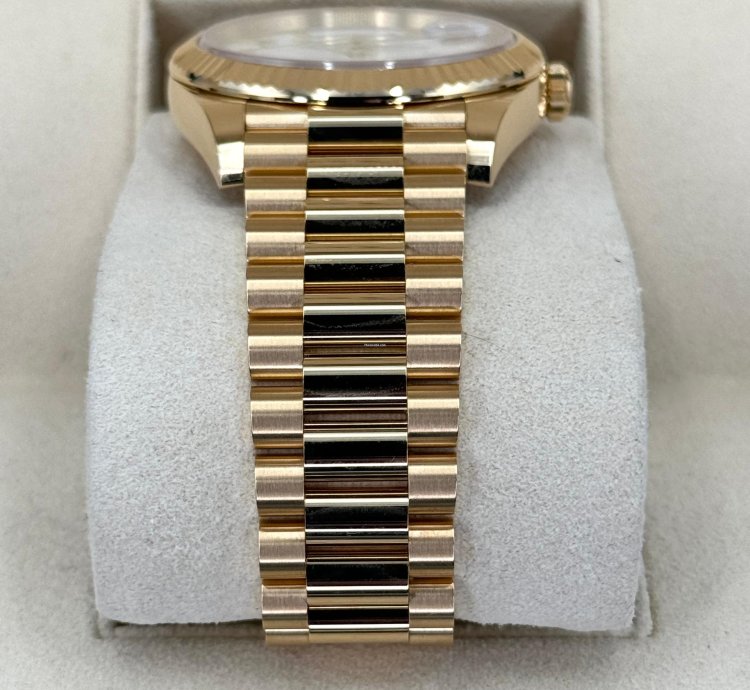 Rolex Day-date 40 New 2024 Day-date 40mm 228238 Presidential White Roman Numeral Dial
