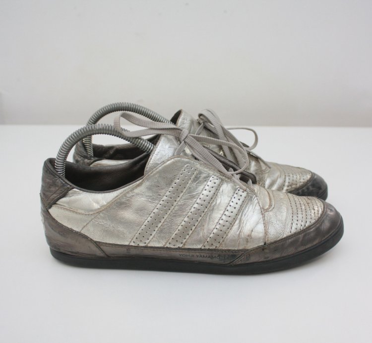 -3 Yohji Yamamoto Adidas Vintage Silver Sneaker 2008