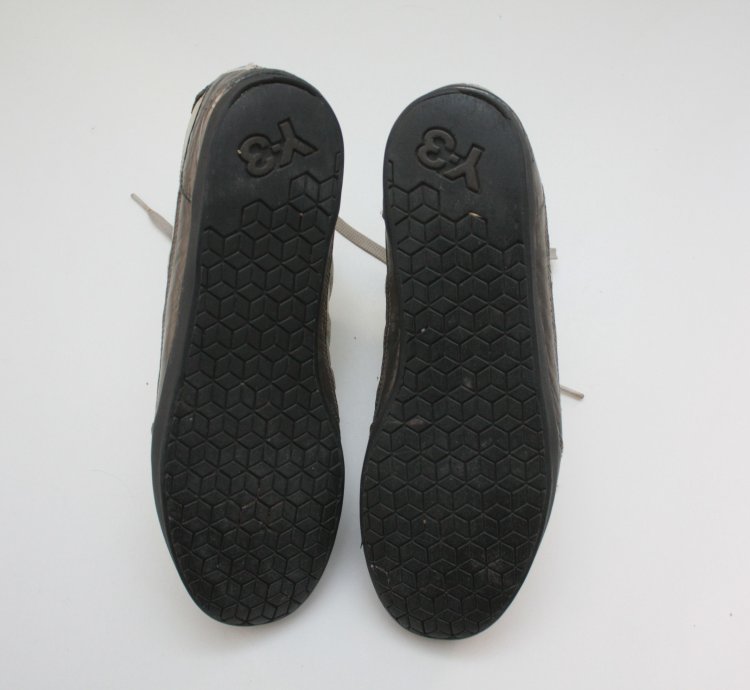 -3 Yohji Yamamoto Adidas Vintage Silver Sneaker 2008