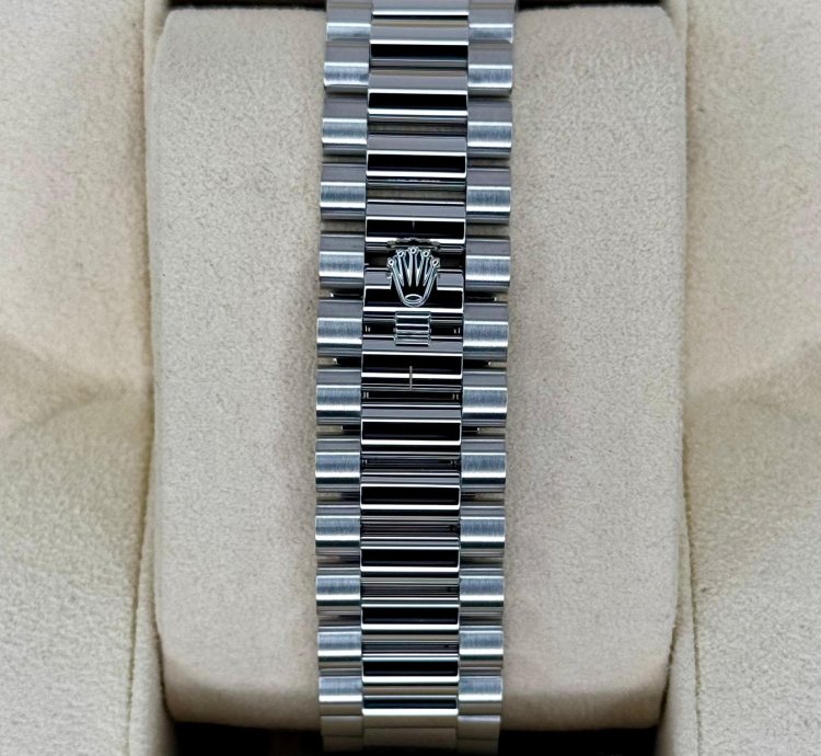 Rolex Day-date 40 New 2024 Day-date Platinum 40mm 228236 Ice-blue Roman Dial