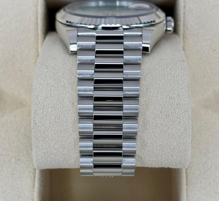 Rolex Day-date 40 New 2024 Day-date Platinum 40mm 228236 Ice-blue Roman Dial