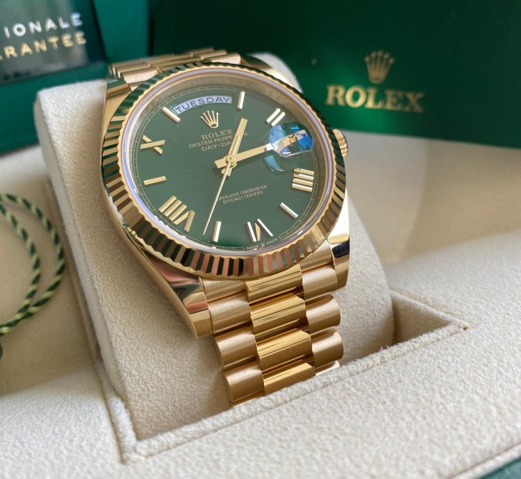 Rolex Day-date 40 New 2024 Green Dial Yellow Gold President 228238 Fluted Bezel