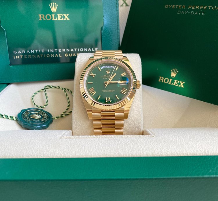 Rolex Day-date 40 New 2024 Green Dial Yellow Gold President 228238 Fluted Bezel