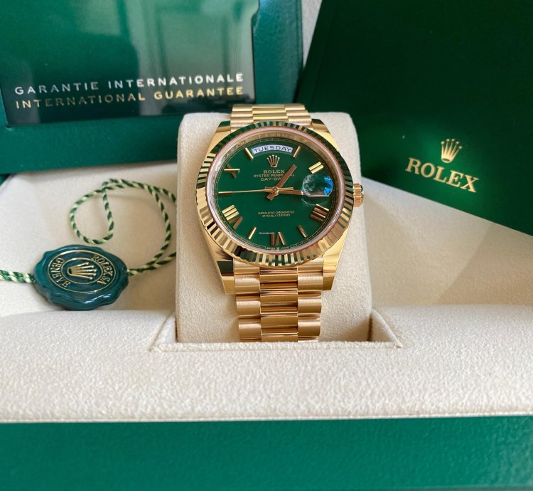 Rolex Day-date 40 New 2024 Green Dial Yellow Gold President 228238 Fluted Bezel