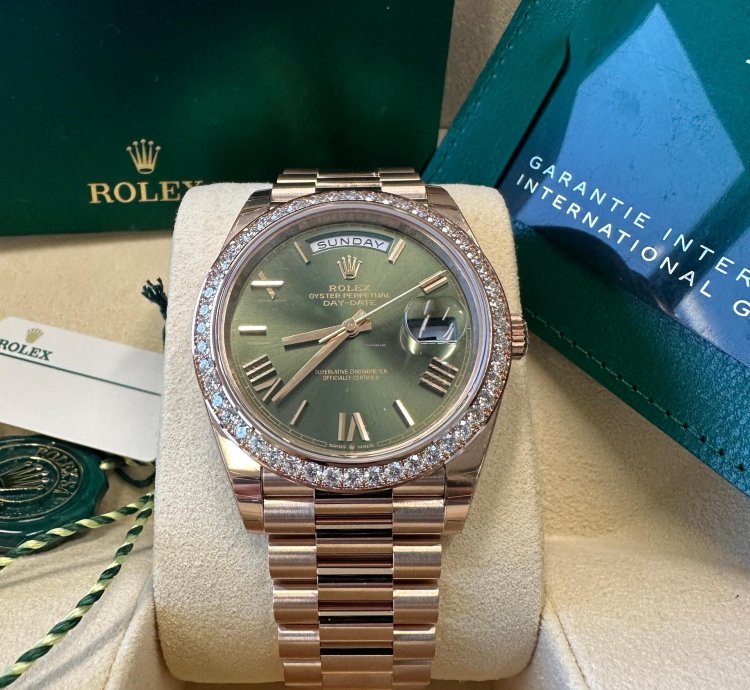 Rolex Day-date 40 New 2024 Olive Green Roman Dial Diamond Bezel President Bracelet Rose Gold