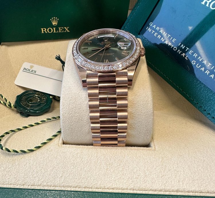 Rolex Day-date 40 New 2024 Olive Green Roman Dial Diamond Bezel President Bracelet Rose Gold