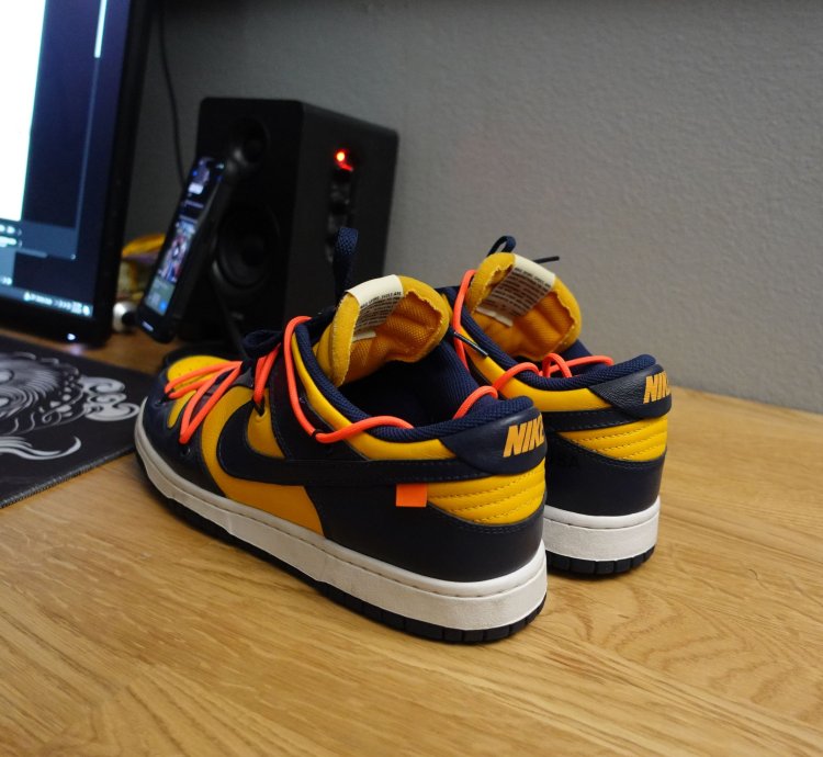 Dunk Low Off-white University Gold Midnight Navy