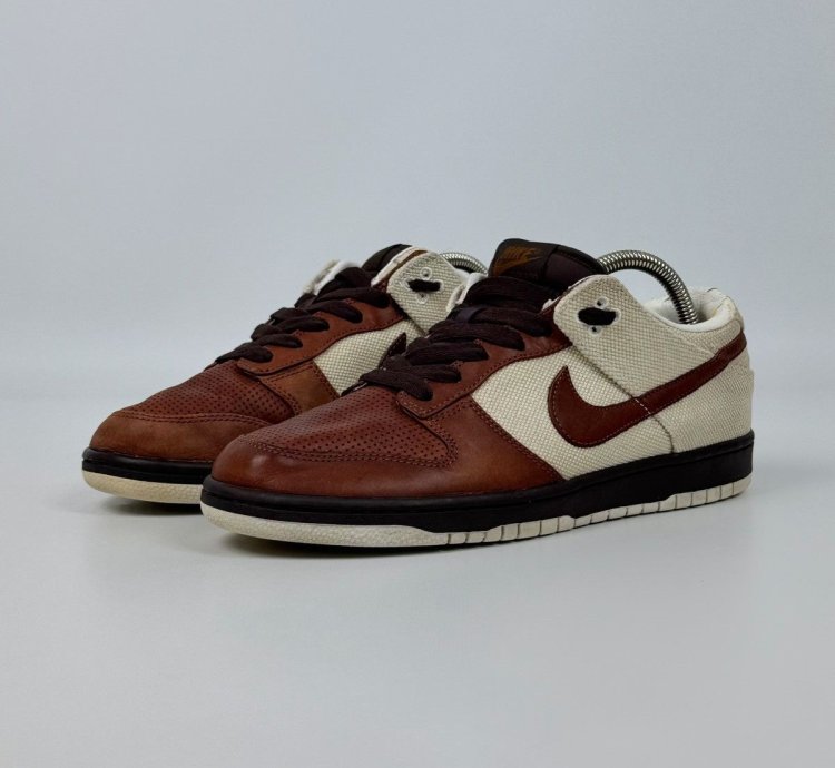 00s Vintage Nike Dunk Low Premium Light British Tan Sneakers