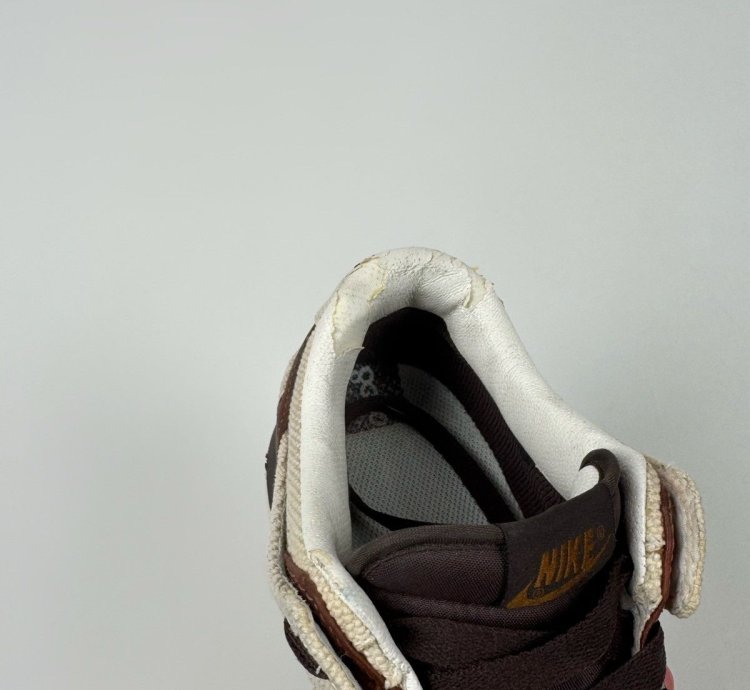 00s Vintage Nike Dunk Low Premium Light British Tan Sneakers