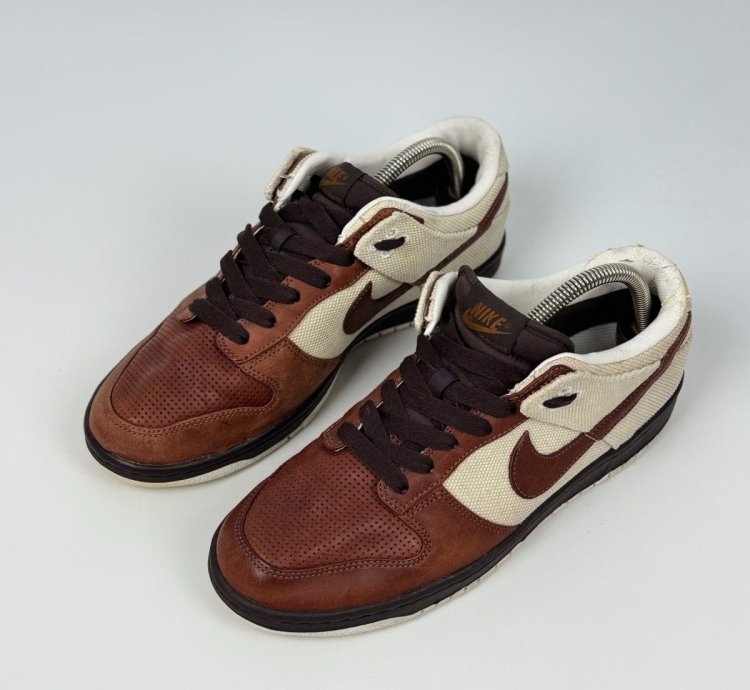00s Vintage Nike Dunk Low Premium Light British Tan Sneakers