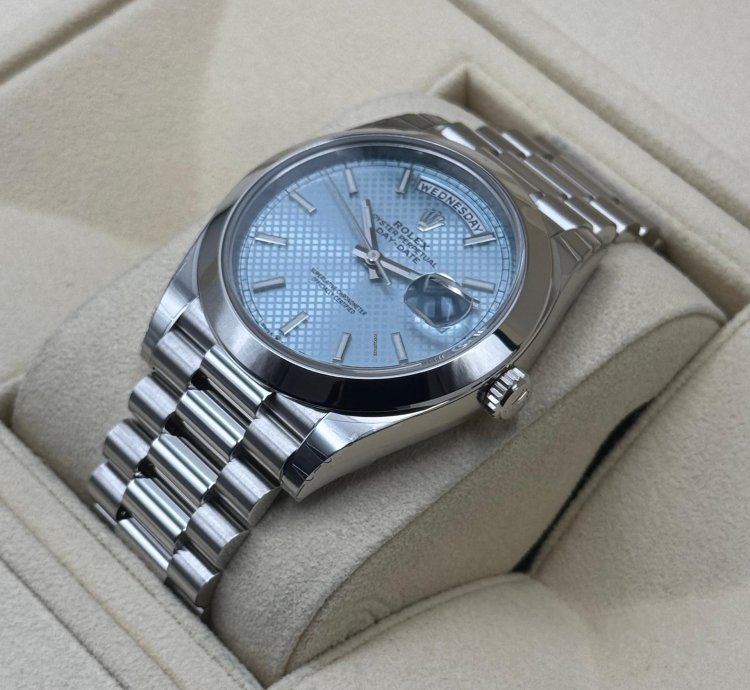 Rolex Day-date 40 New 2024 Rolex Day-date 40mm 228206 Platinum Blue Motif Dial