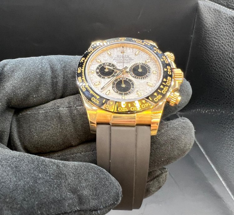 Rolex Daytona Meteorite Dial Full Yellow Gold Oysterflex