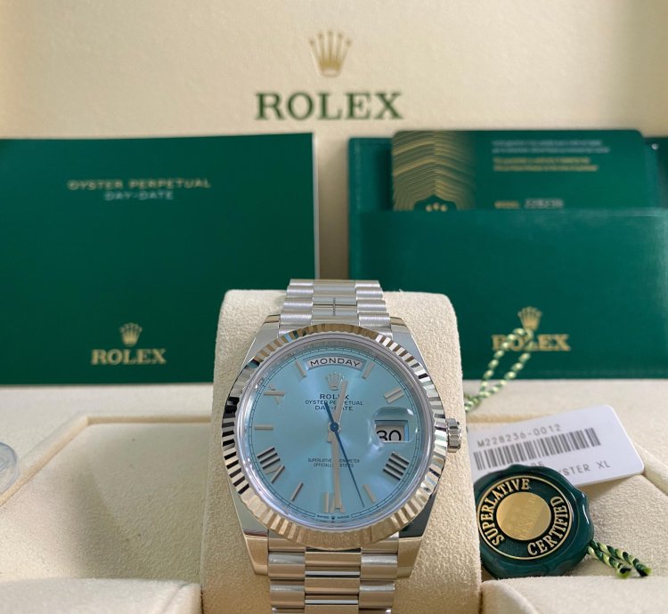 Rolex Day-date 40 New 2024 Unworn Day-date 40 Platinum President Ice Blue Roman Dial 228236 Complete Set