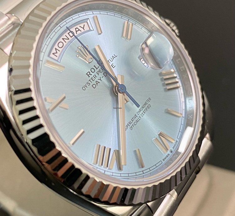 Rolex Day-date 40 New 2024 Unworn Day-date 40 Platinum President Ice Blue Roman Dial 228236 Complete Set