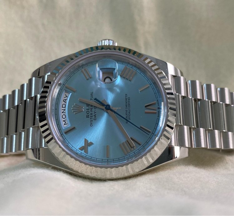Rolex Day-date 40 New 2024 Unworn Day-date 40 Platinum President Ice Blue Roman Dial 228236 Complete Set