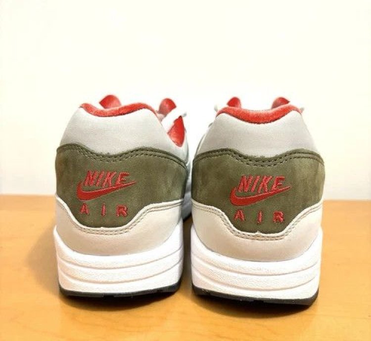 1 1 Nike Air Max 1 87 Olive Sail