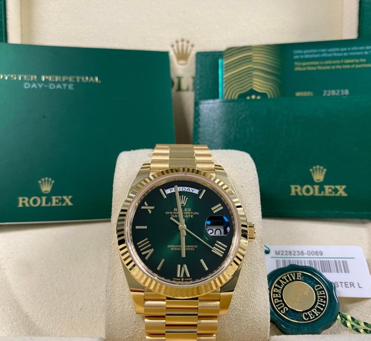 Rolex Day-date 40 New 2024 Unworn Day-date 40 President Yellow Gold Green Ombre Dial 228238 Full Set