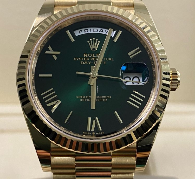 Rolex Day-date 40 New 2024 Unworn Day-date 40 President Yellow Gold Green Ombre Dial 228238 Full Set