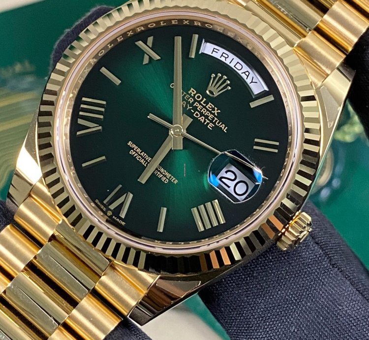 Rolex Day-date 40 New 2024 Unworn Day-date 40 President Yellow Gold Green Ombre Dial 228238 Full Set