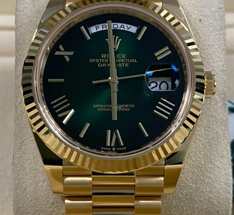 Rolex Day-date 40 New 2024 Unworn Day-date 40 President Yellow Gold Green Ombre Dial 228238 Full Set