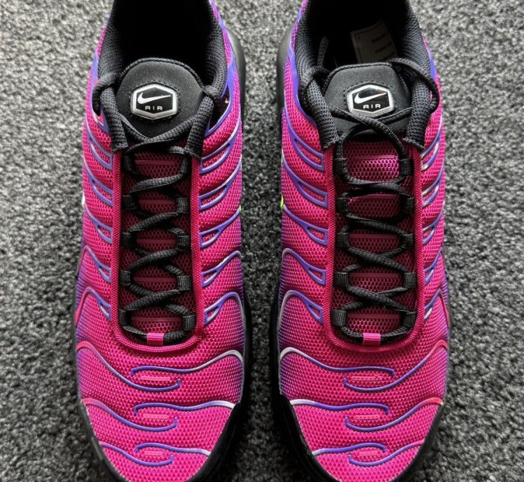 Fireberry Retro 2024 Nike Air Max Plus Tn